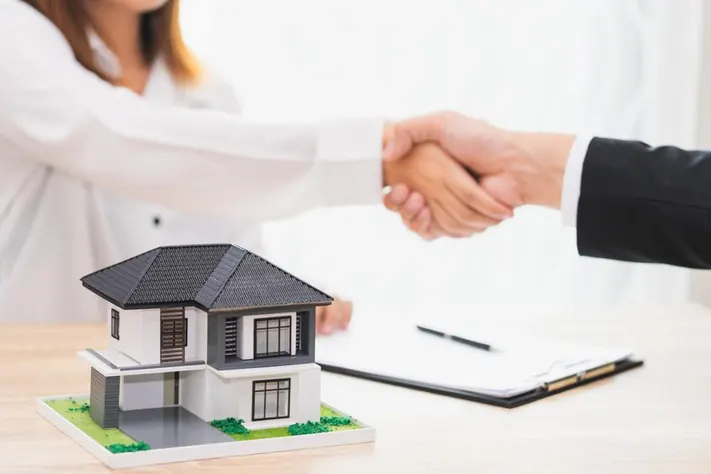 5 Essential Tips For Hiring Real Estate Brokers In Noida